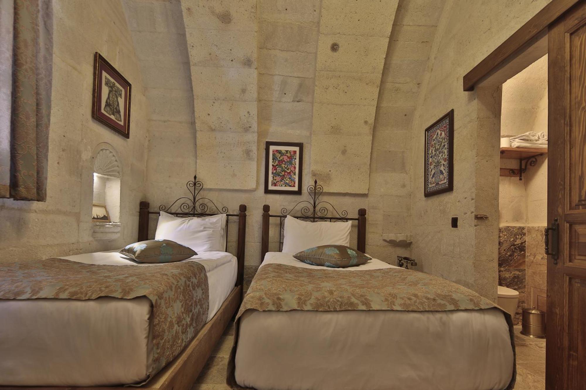 גורמה Aren Cave Hotel And Art Gallery מראה חיצוני תמונה