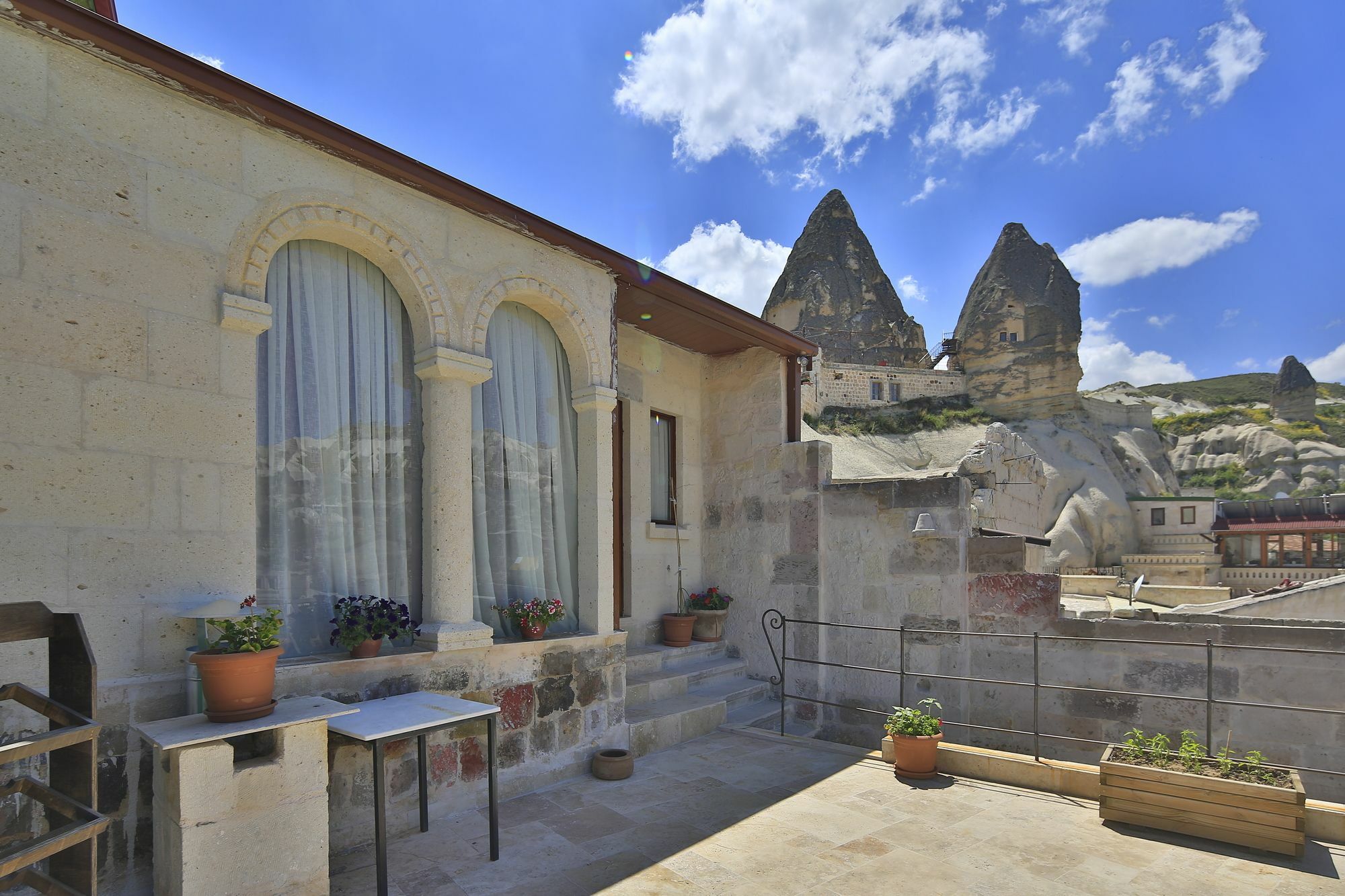 גורמה Aren Cave Hotel And Art Gallery מראה חיצוני תמונה